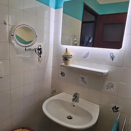 Les Lambrusques T2 Avec Jardin A 300 M De La Appartement *