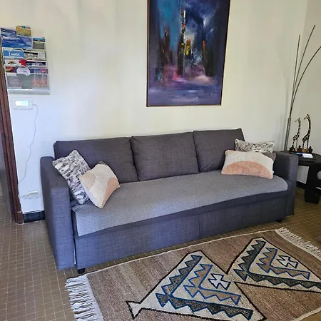 Les Lambrusques T2 Avec Jardin A 300 M De La Appartement *